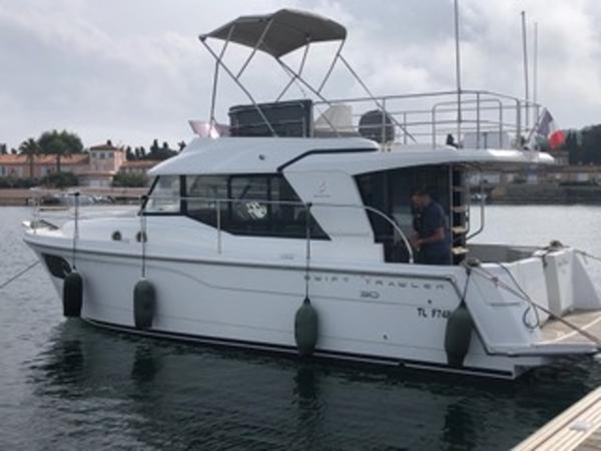 SWIFT TRAWLER 30