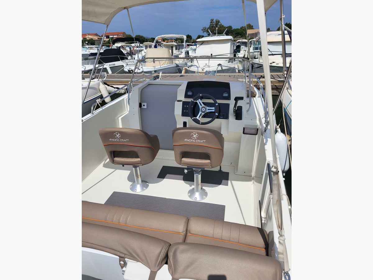 PACIFIC CRAFT 630 SUN CRUISER