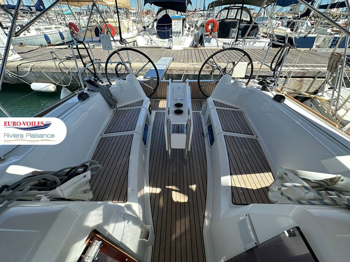 sun odyssey 349