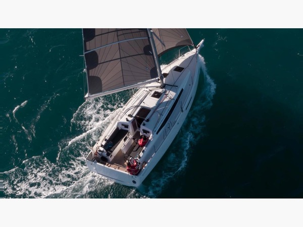 SUN ODYSSEY 380
